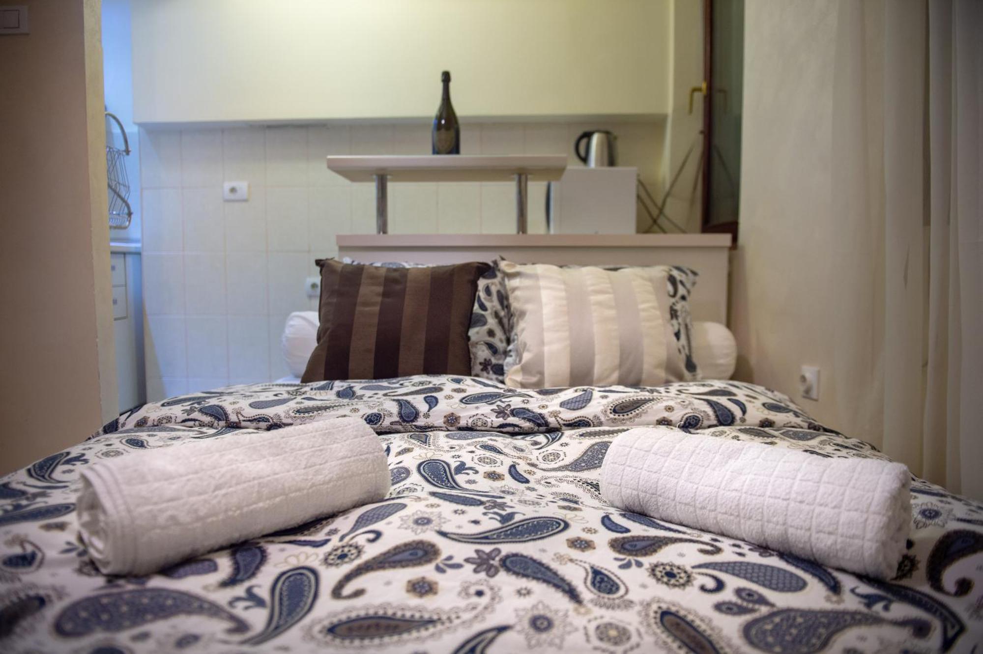 Central Charm Modern 2Br Apt-Free Parking Near Belgrado Buitenkant foto